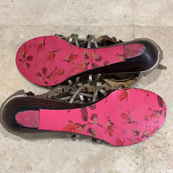 Betsey Johnson CICII Shimmer Ruffle Sandal 7 - Picture 7 of 9